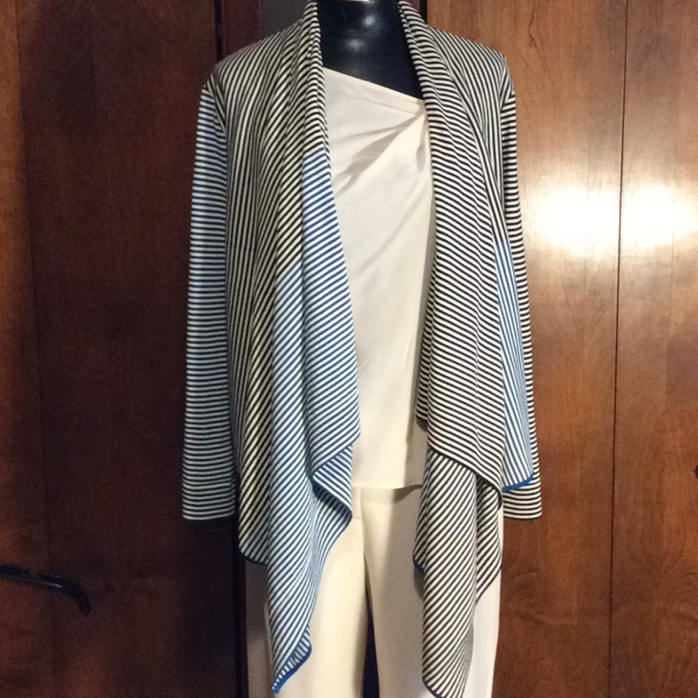 St. John Boutique High-Low Open Jacket Size Small